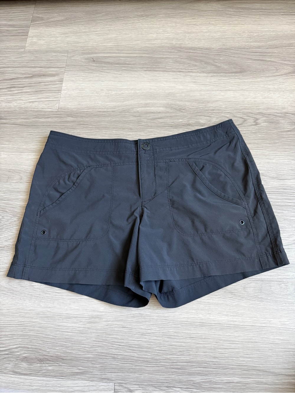 Athleta Trekkie Short | Size L (est.) | Black